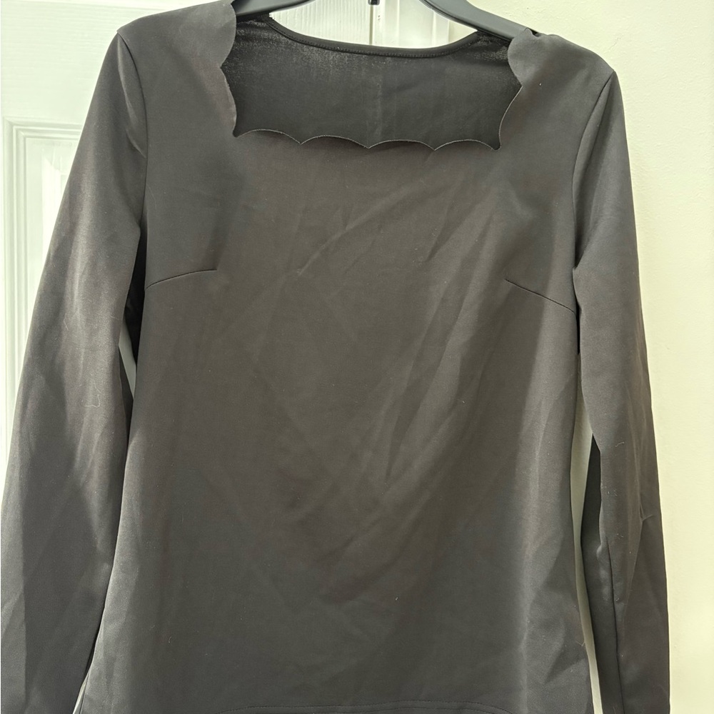 Chic Black Scalloped Neck Blouse